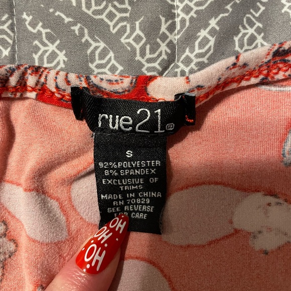 Rue21 Coral and White Patterned Romper - Picture 2 of 3